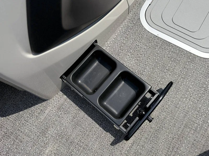 Slide: The Image of Barletta Cabrio C22QC 2025 - 12