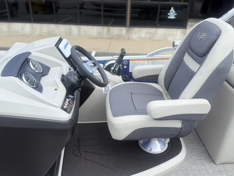 Slide: The Image of Barletta Cabrio C22QC 2025 - 17