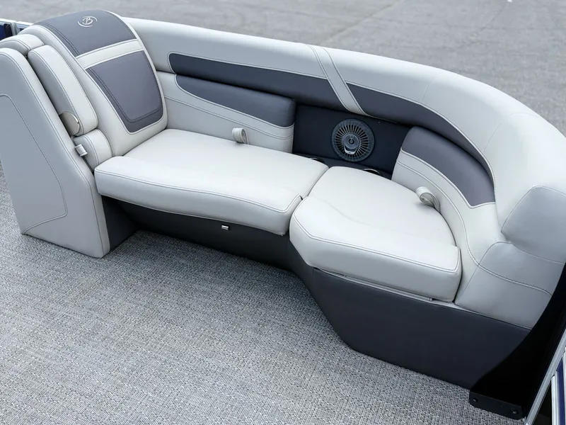 Slide: The Image of Barletta Cabrio C22QC 2025 - 7