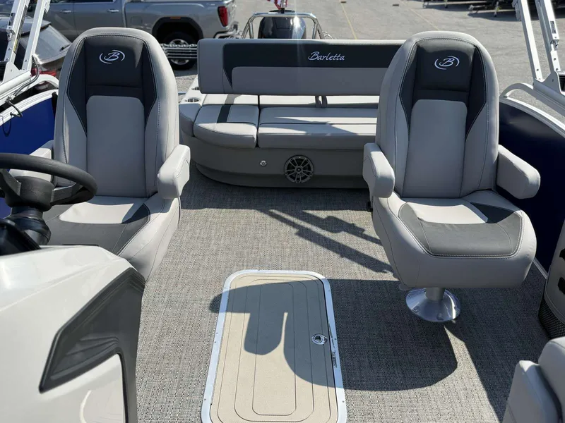 Slide: The Image of Barletta Aria A24UC 2026 - 15