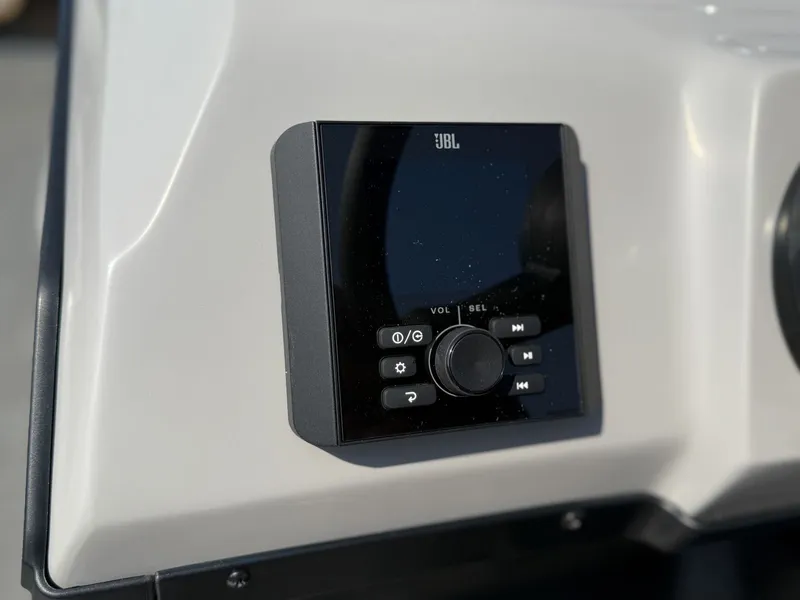 Slide: The Image of Barletta Aria A24UC 2026 - 23