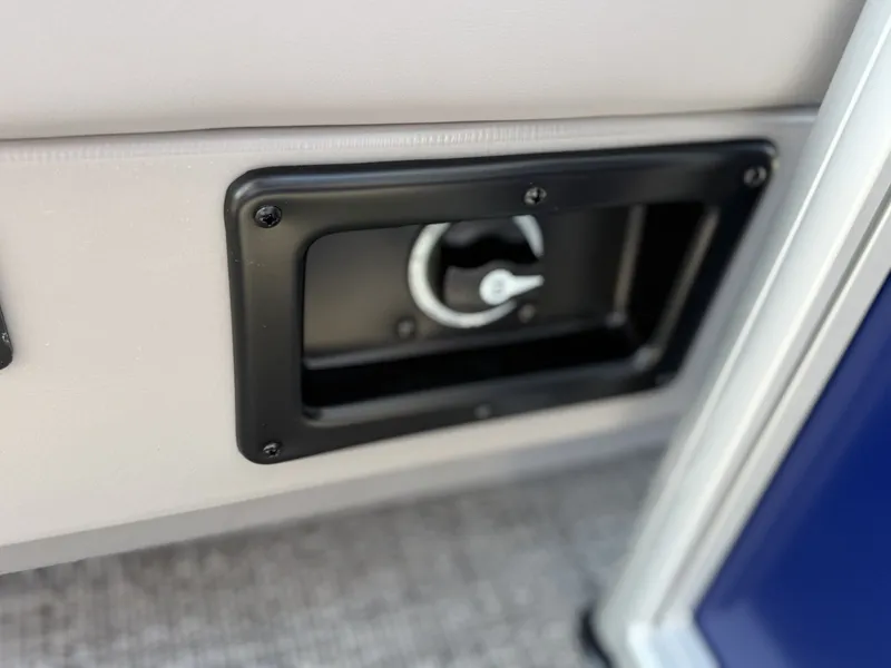 Slide: The Image of Barletta Aria A24UC 2026 - 40