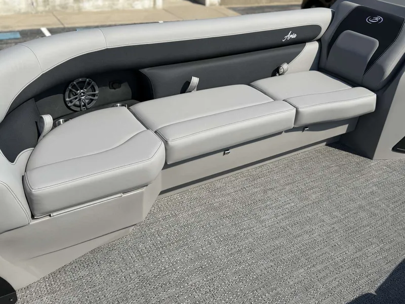 Slide: The Image of Barletta Aria A24UC 2026 - 9