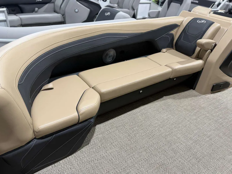 Slide: The Image of Barletta CABRIO C24UC 2026 - 6