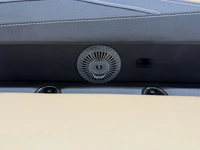 Slide: The Image of Barletta CABRIO C24UC 2026 - 9