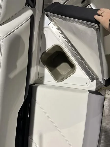 Slide: The Image of Cobalt R8 2024 - 10