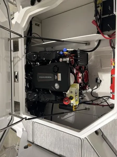 Slide: The Image of Cobalt R8 2024 - 11