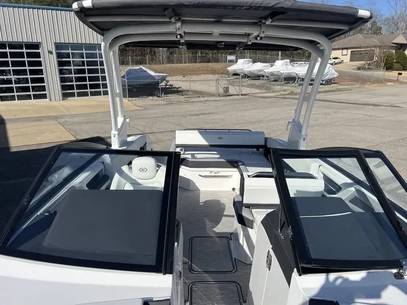 Slide: The Image of Cobalt R8 2024 - 19