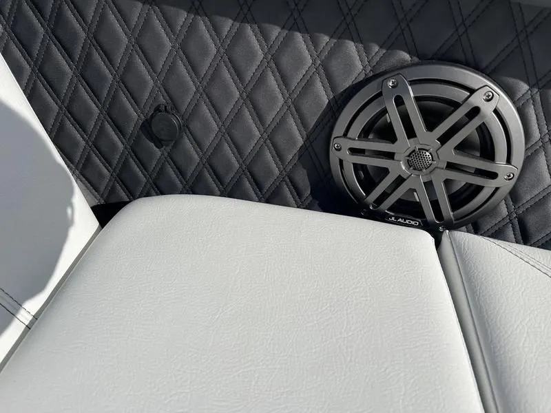 Slide: The Image of Cobalt R8 2024 - 21