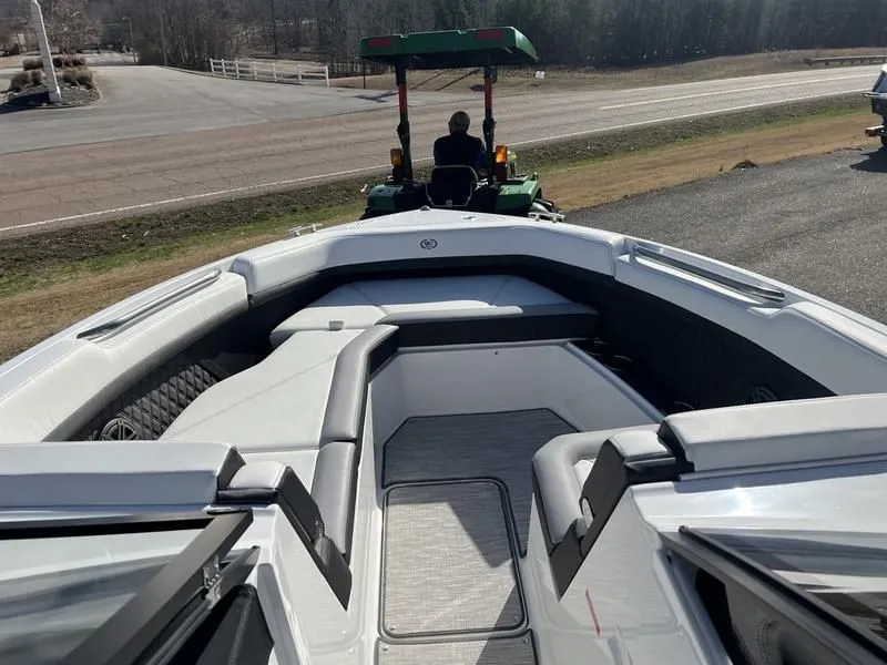 Slide: The Image of Cobalt R8 2024 - 22