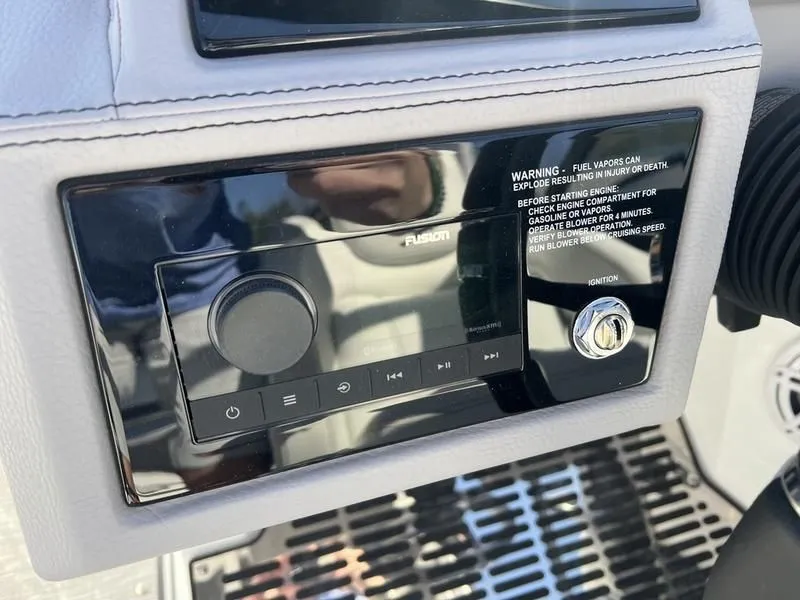 Slide: The Image of Cobalt R8 2024 - 26