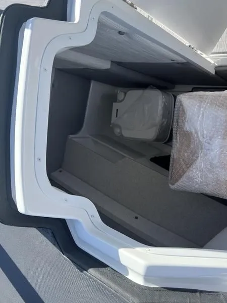 Slide: The Image of Cobalt R8 2024 - 29