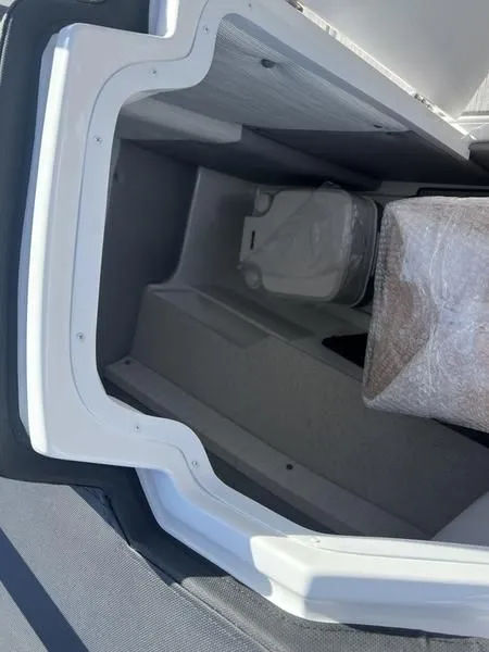 Slide: The Image of Cobalt R8 2024 - 30