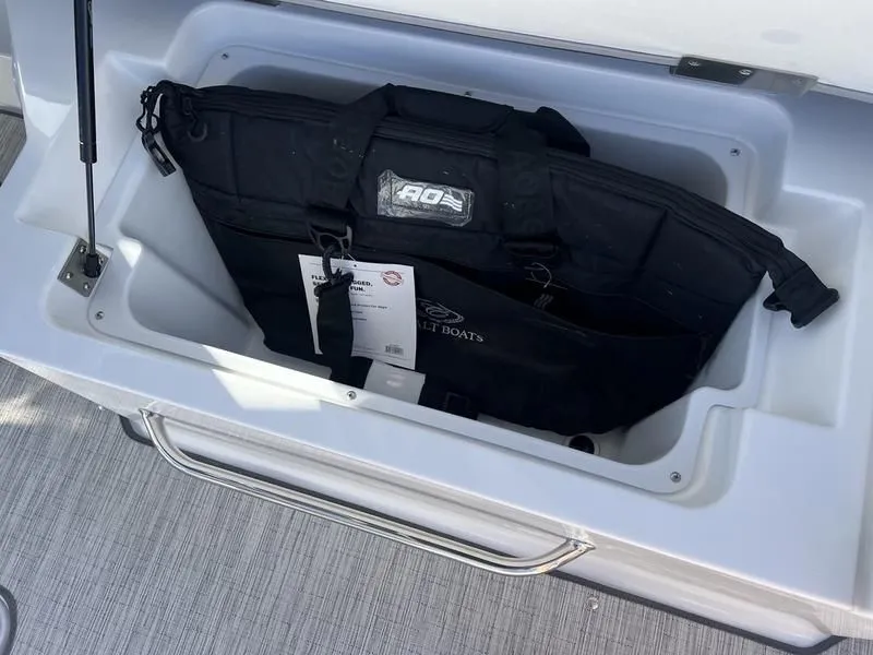 Slide: The Image of Cobalt R8 2024 - 34