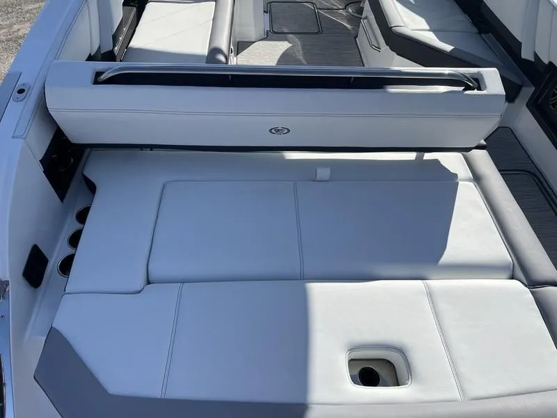 Slide: The Image of Cobalt R8 2024 - 42