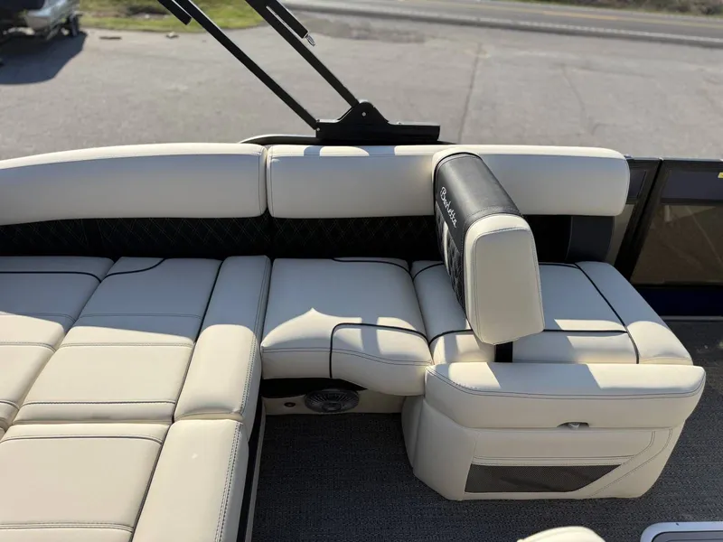 Slide: The Image of Barletta Lusso L23U 2026 - 14