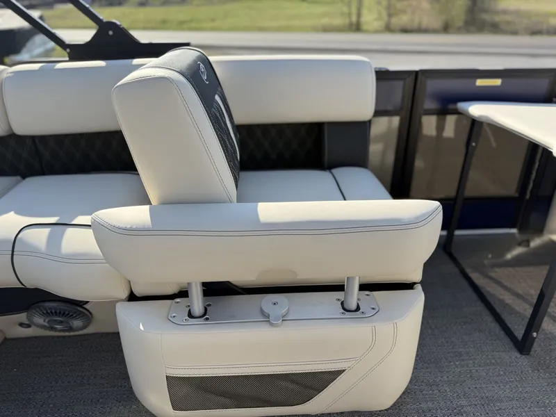 Slide: The Image of Barletta Lusso L23U 2026 - 15