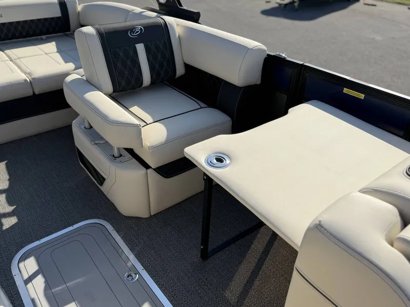 Slide: The Image of Barletta Lusso L23U 2026 - 16