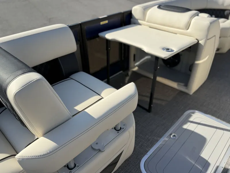 Slide: The Image of Barletta Lusso L23U 2026 - 17