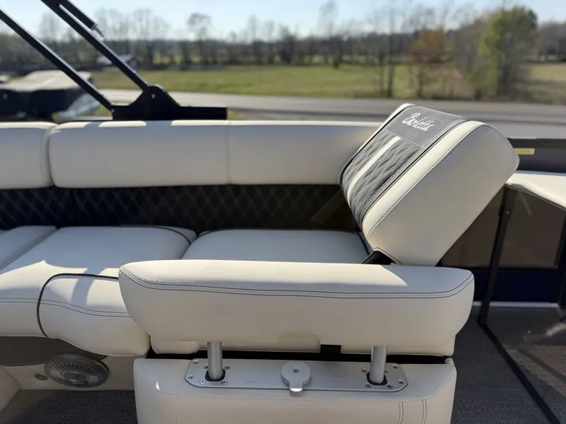 Slide: The Image of Barletta Lusso L23U 2026 - 19