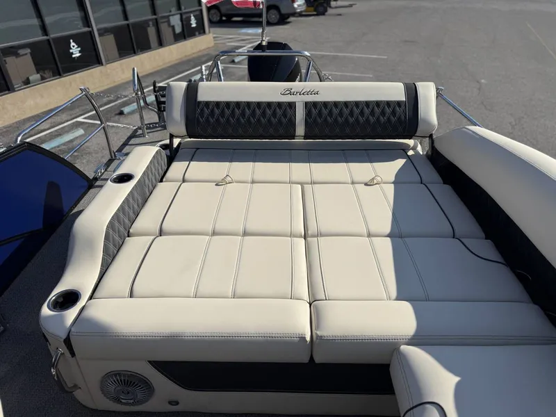 Slide: The Image of Barletta Lusso L23U 2026 - 27