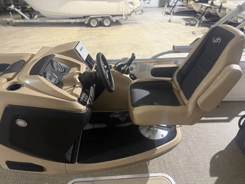 Slide: The Image of Barletta CABRIO C24UC 2026 - 13