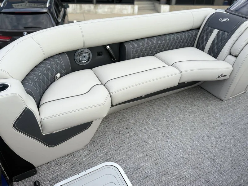 Slide: The Image of Barletta Lusso L25UCA 2026 - 10