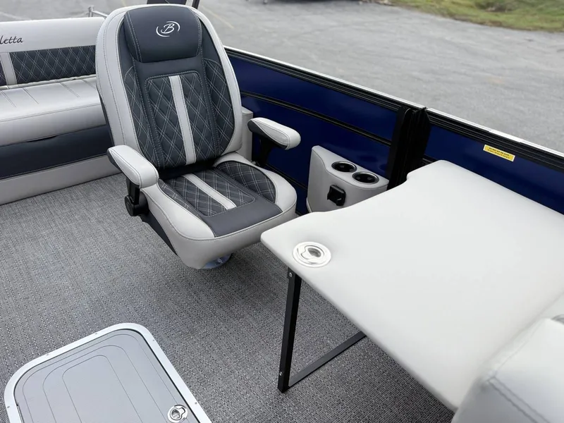 Slide: The Image of Barletta Lusso L25UCA 2026 - 17