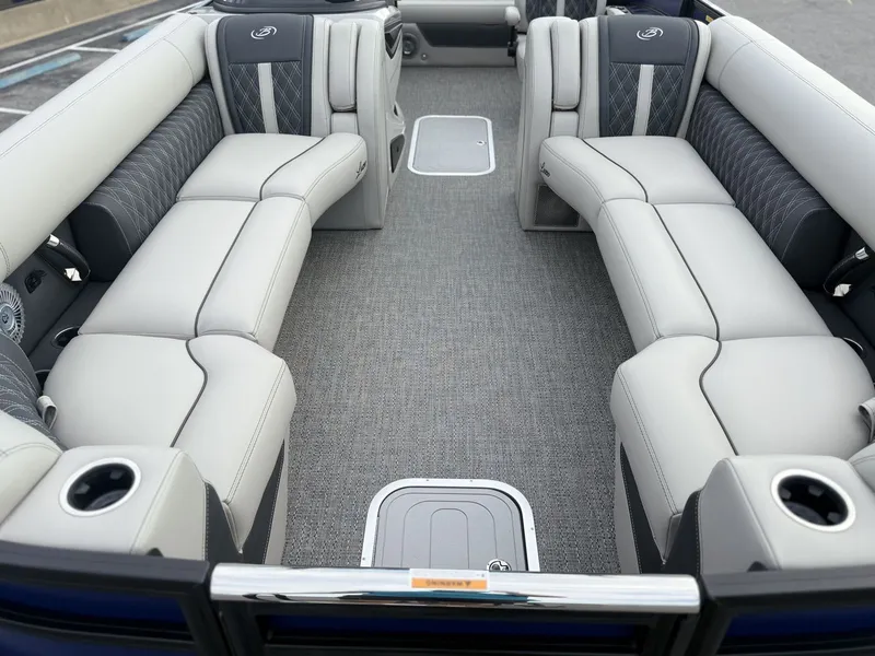 Slide: The Image of Barletta Lusso L25UCA 2026 - 9