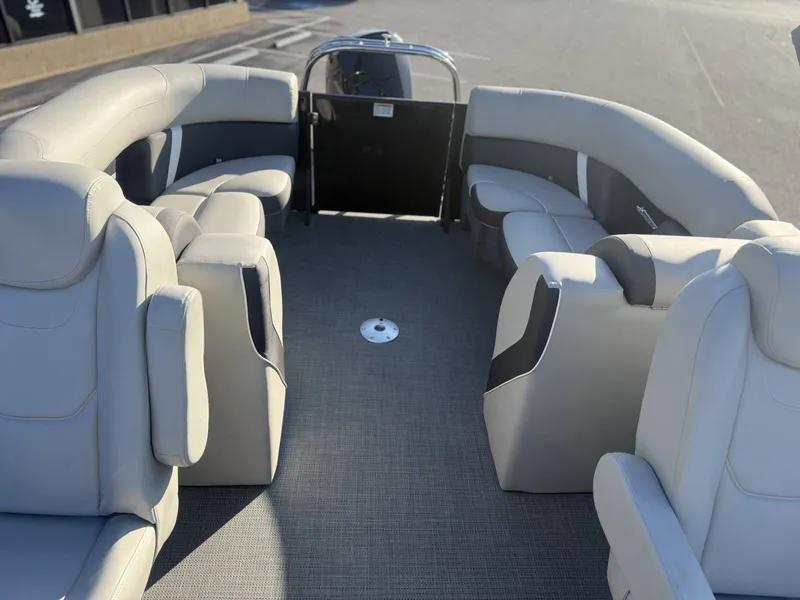 Slide: The Image of Sylvan Mirage X3 2024 - 22