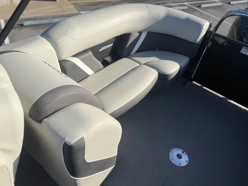 Slide: The Image of Sylvan Mirage X3 2024 - 23