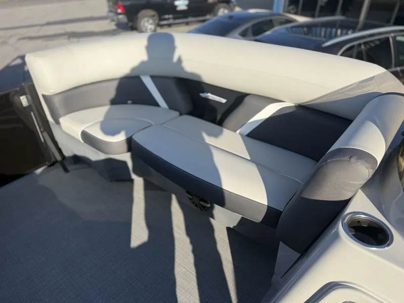 Slide: The Image of Sylvan Mirage X3 2024 - 31