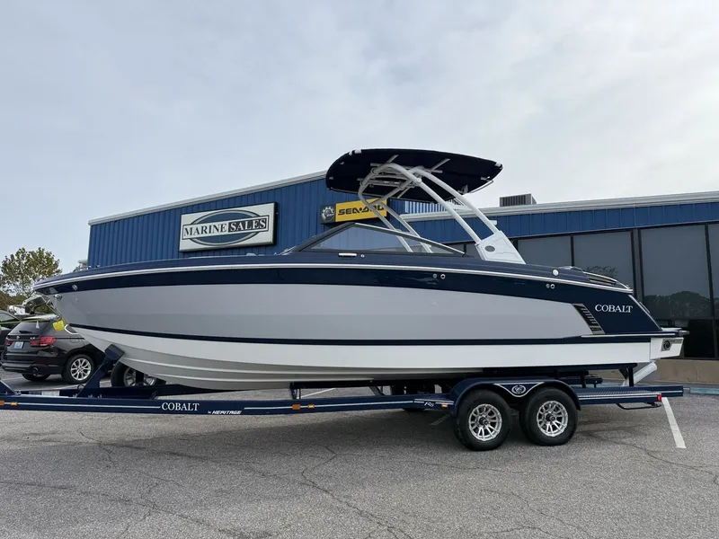 Slide: The Image of Cobalt R8 Surf 2026 - 2