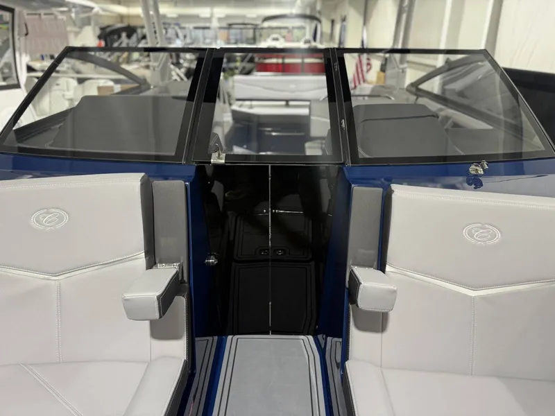 Slide: The Image of Cobalt R8 Surf 2026 - 20