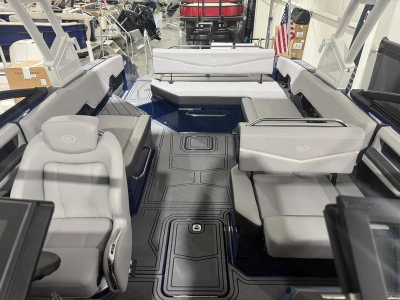 Slide: The Image of Cobalt R8 Surf 2026 - 21