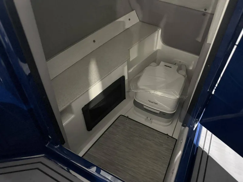 Slide: The Image of Cobalt R8 Surf 2026 - 25