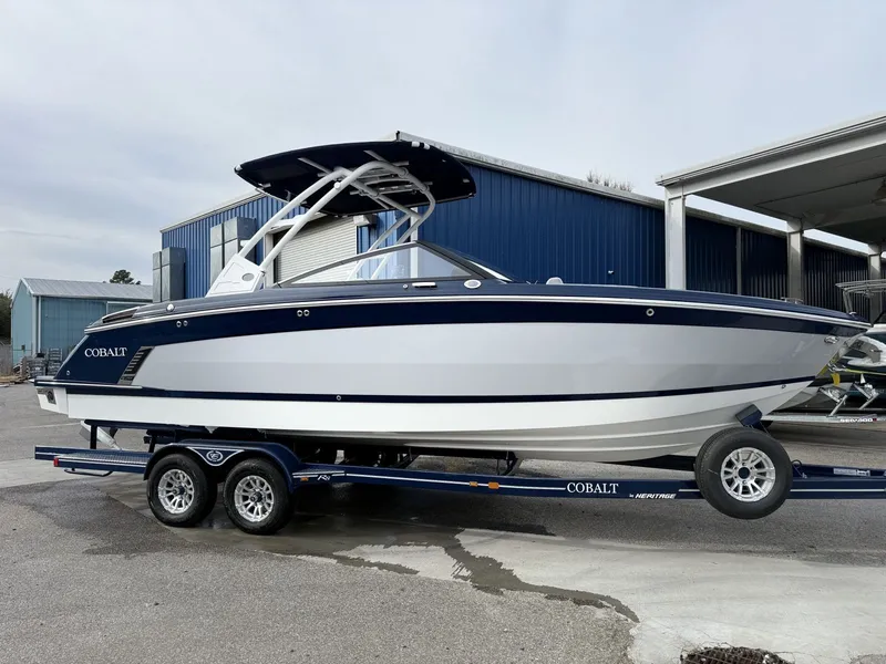 Slide: The Image of Cobalt R8 Surf 2026 - 3