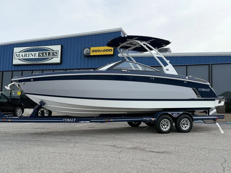 Slide: The Image of Cobalt R8 Surf 2026 - 45