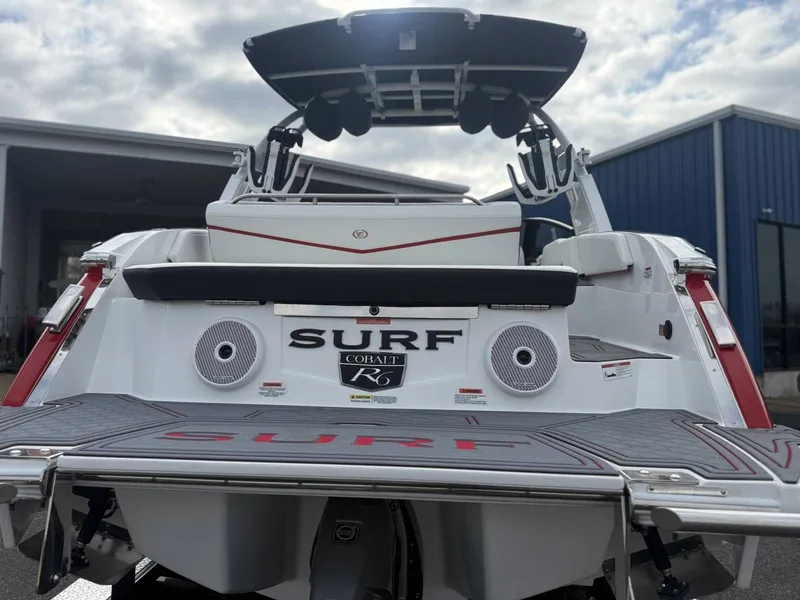 Slide: The Image of Cobalt R6 Surf 2026 - 11