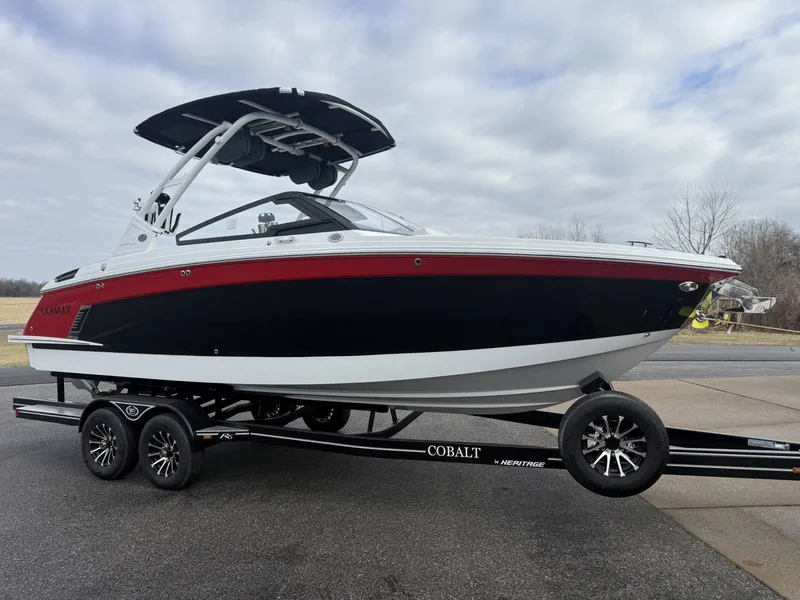 Slide: The Image of Cobalt R6 Surf 2026 - 14