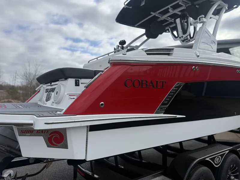 Slide: The Image of Cobalt R6 Surf 2026 - 8