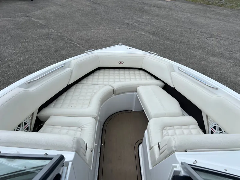 Slide: The Image of Cobalt R5 Surf 2018 - 5