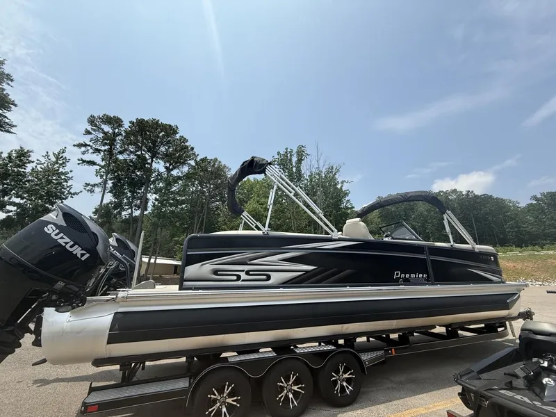 The Image of Premier 270 S-Series RF 2021 - 1