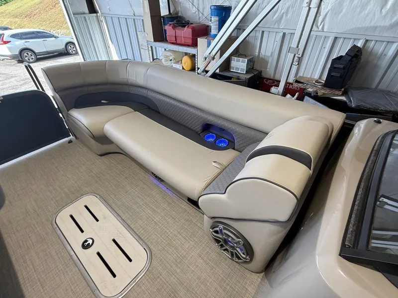 Slide: The Image of Premier 270 S-Series RF 2021 - 12