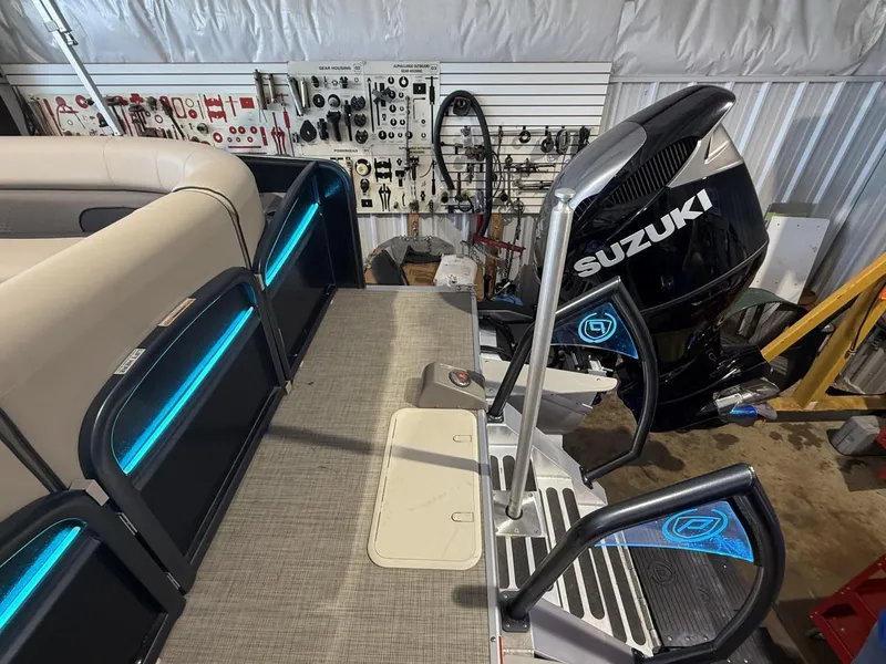 Slide: The Image of Premier 270 S-Series RF 2021 - 17