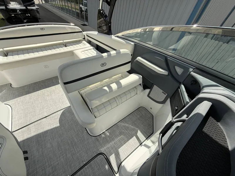 Slide: The Image of Cobalt R5 Surf 2020 - 22