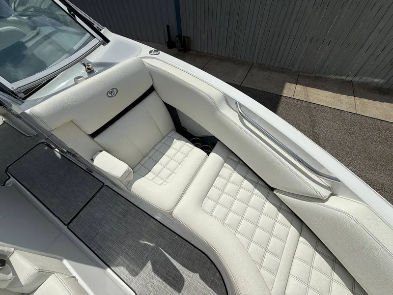 Slide: The Image of Cobalt R5 Surf 2020 - 25