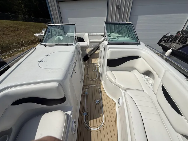 Slide: The Image of Crownline Boats 288 BR 2005 - 10