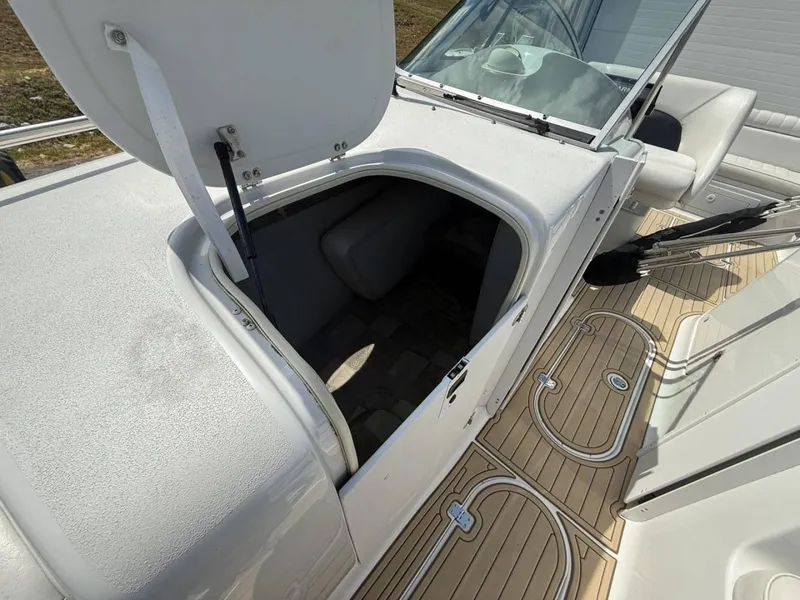 Slide: The Image of Crownline Boats 288 BR 2005 - 14