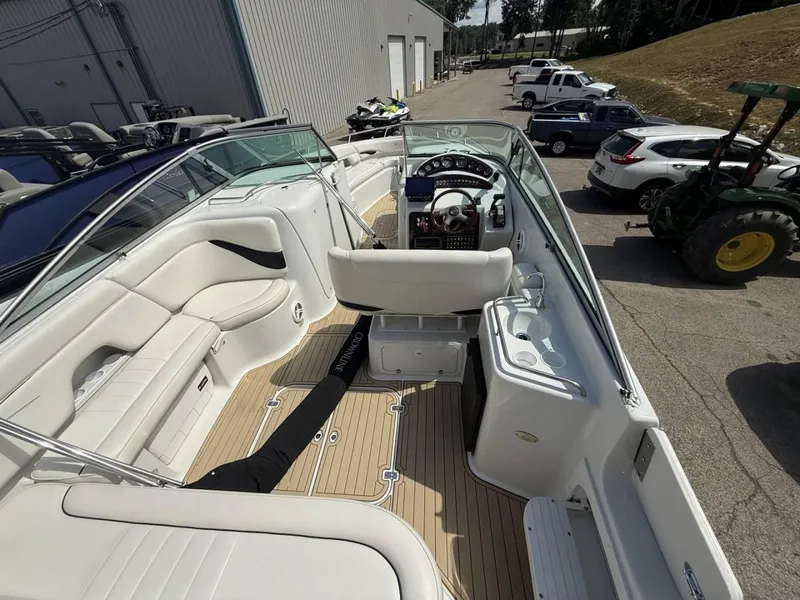 Slide: The Image of Crownline Boats 288 BR 2005 - 18